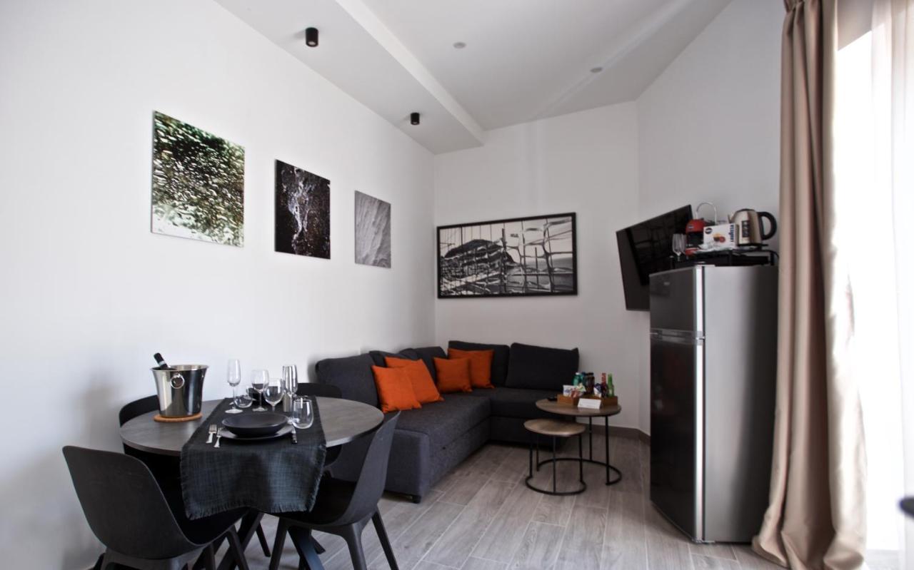 Scugnizzo Apartment Luxury Home Nápoles Exterior foto